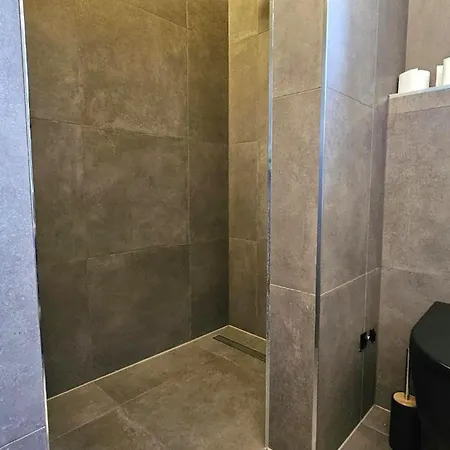 Crogo Avena Villa Barat (Porec)