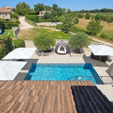 Villa Crogo Avena Barat (Porec)