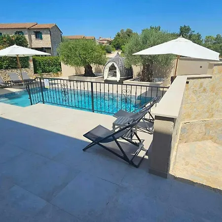 Villa Crogo Avena *